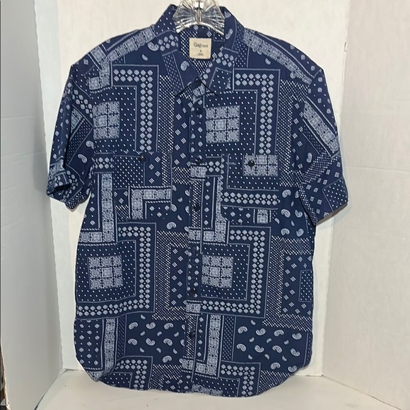 GAP Blue Casual Button Down Shirt with Bandana Pattern - Picture 1 of 6